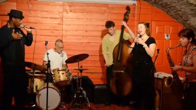 Iris Ederer, Robert Clarke, Rachel Musson, Tom Wheatley, Eddie Prevost @ Arch1 смотреть онлайн
