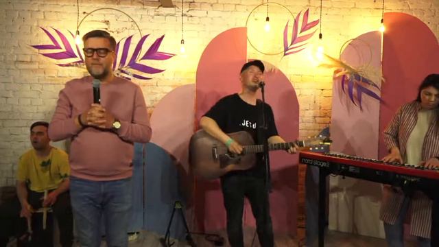 Вечер хвалы и поклонения 01июня 2022 - Церковь 21 века смотреть онлайн