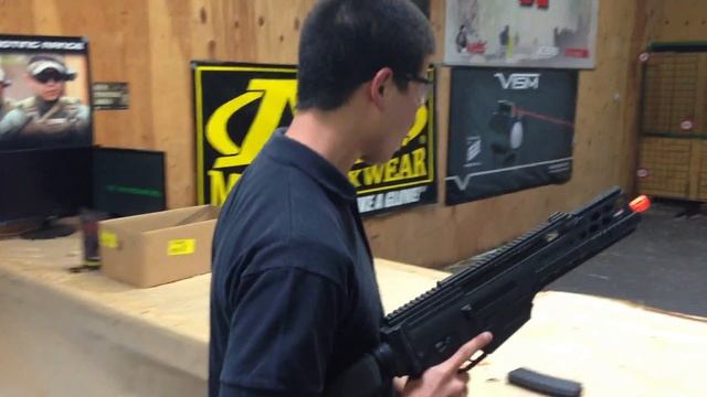 Airsoft GI Uncut - Echo 1 Modular Tactical Carbine 1 w/ RIS AEG Airsoft Gun смотреть онлайн