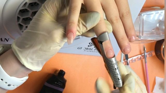 Наращивание на обгрызанные ногти / Пускаю кровь клиенту / Чертовский дизайн смотреть онлайн