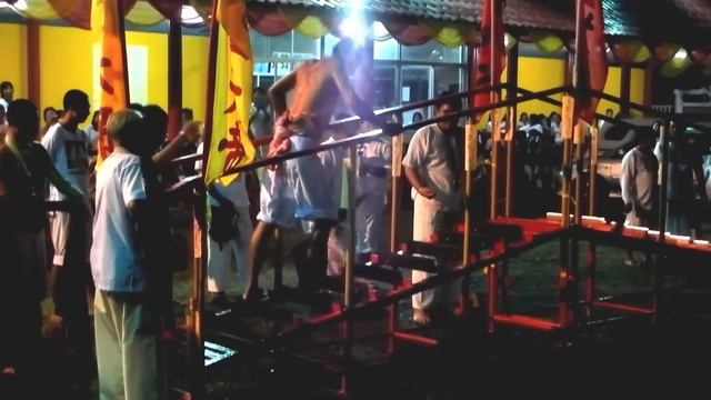Vegetarian Festival Phuket 2012 Part 5/6 filmed with Nikon Coolpix AW 100 смотреть онлайн
