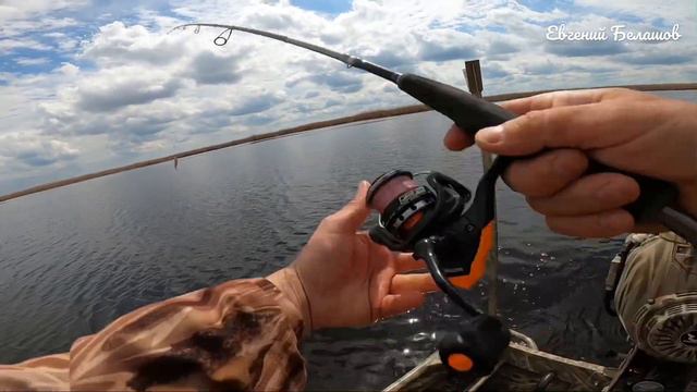 FISHING.ЛОВЛЯ ЩУКИ на СПИННИНГ ВЕСНОЙ! ПОГОДА СКАЗКА! Рыбалка 2021. смотреть онлайн