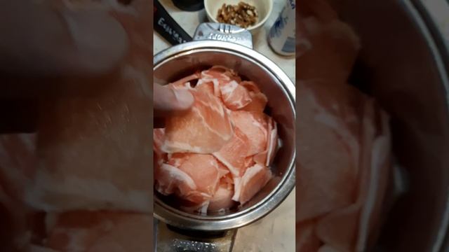 купил резак для мяса.