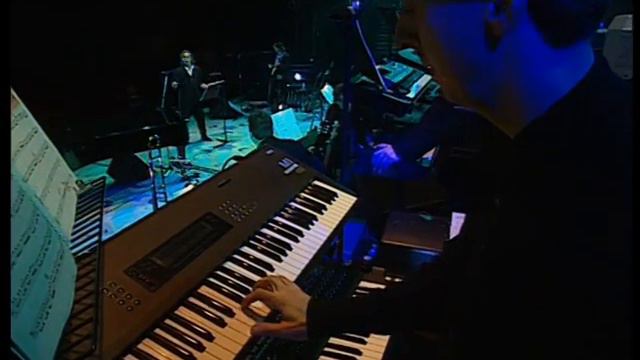 Mike Oldfield - Weightless Live At Edinburgh Castle