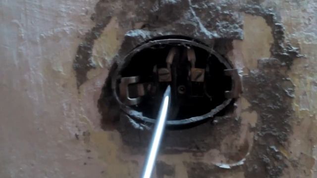 Что делать если греется розетка What to do if heated outlet смотреть онлайн