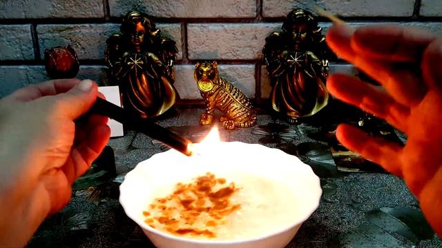 Прислушайтесь к советам от восковой свечи. Это интересно. Гадание на воске. смотреть онлайн