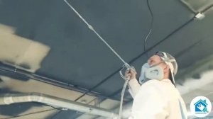 Покраска потолка безвоздушным методом.