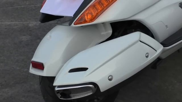 AKIRA (アニメ) そのままのバイクやろ？ SUZUKI ジェンマ250 カスタム смотреть онлайн