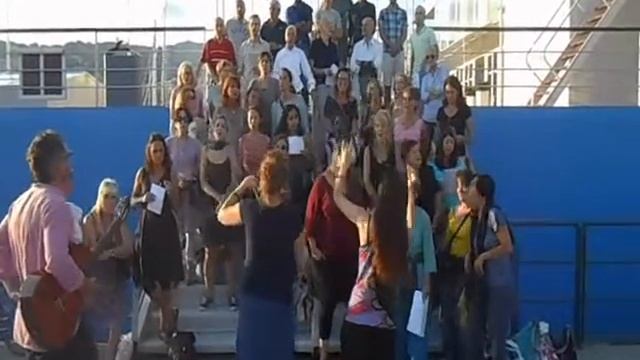 Кто в нашем крае Челиту не знает... - Подарок из Генуи от Солнечного Хора 14.07.2014! смотреть онлайн