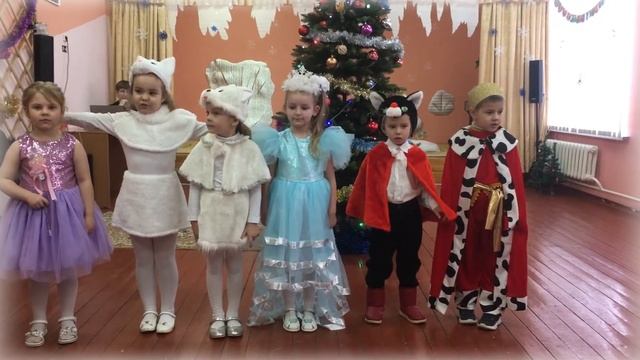 Новогодний утренник: дети читают стихи про зиму и новый год. смотреть онлайн