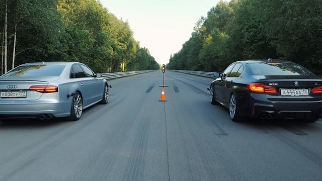 900+ л.с. Audi S8 vs 800+ л.с. BMW M5 F90. Боец-интеллигент смотреть онлайн