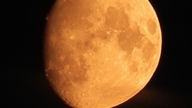 Максимальное приближение луны Nikon L820 (30х оптический и 4х цифровой зум) смотреть онлайн