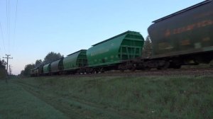 Тепловоз 2ТЭ10Ук-0066 с грузовым поездом / Diesel locomotive 2TE10Uk-0066 with a freight train