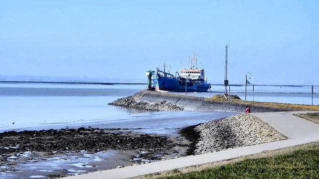 Bergfahrt Baggerschiff HEGEMANN I Emden DQKQ IMO 9113070 trailing hopper dredger смотреть онлайн