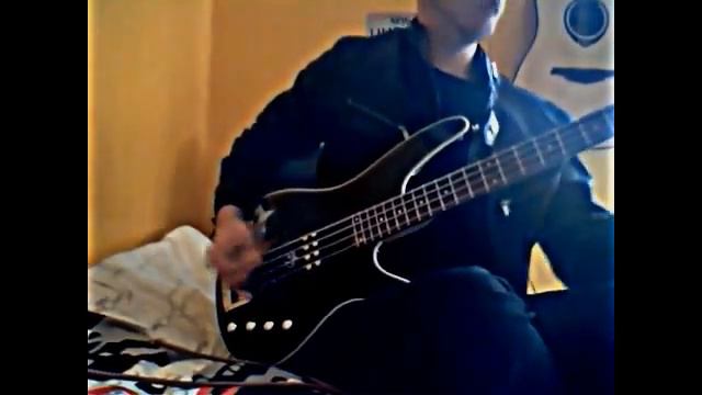 Arctic Monkeys - Crying Lightning [ Bass Cover ] смотреть онлайн