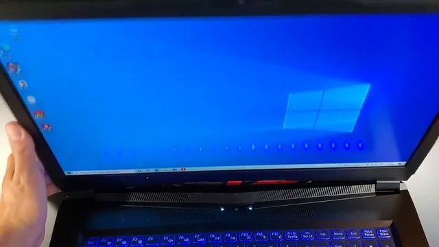 Сервисный взгляд на игровой ноутбук Sager i7-8750 vs GTX 1070 Clevo европейского рынка смотреть онлайн