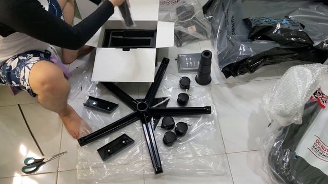 Secretlab TITAN 2020 Softweave Fabric Gaming Chair | Unboxing And Assembly | Sandtol12