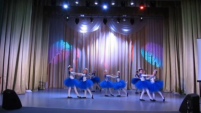 Танцевальный ансамбль "Хорошенькие".На палубе матросы смотреть онлайн