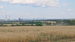 Урожай пшеницы в Нижегородской области! Claas Lexion 430! John Deere 540W!