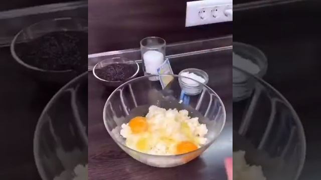 Пироги с кабачком и луком