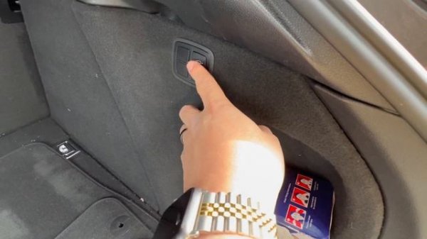 Diagnosing and resolving a Suspension System Fault on a Porsche Macan Turbo DTC Code 000284.