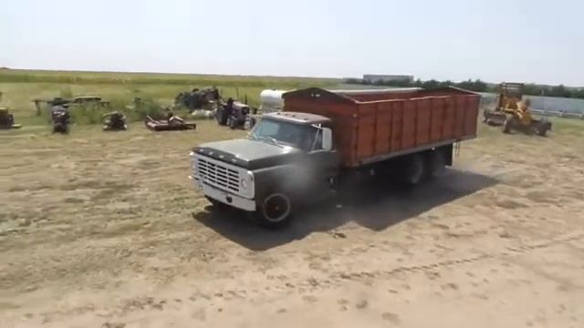 1975 Ford F750 grain truck for sale at auction | bidding closes September 23, 2020 смотреть онлайн