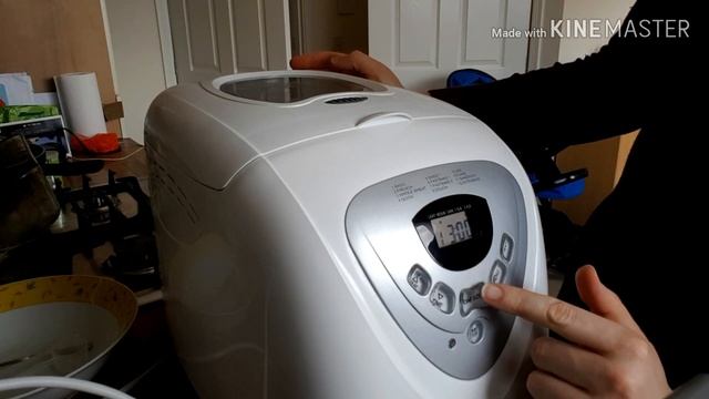 Жизнь в Англии// Пеку в хлебопечке// мои мини розы// breadmaker//my roses смотреть онлайн