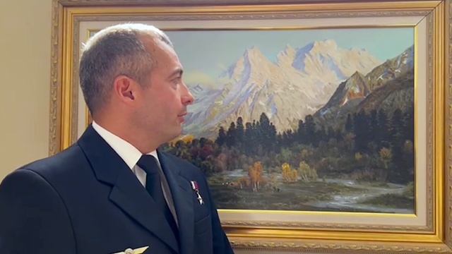 Поздравление Героя России,пилота гражданской авиации Дамира Юсупова со 100-летием Карачаево-Черкесии смотреть онлайн