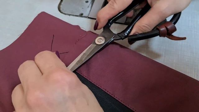 Как пошить карман в подкладке сумки, видеоурок от LAVOKS смотреть онлайн