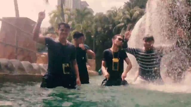 Sweet Escape Blast to Sunway Lagoon смотреть онлайн