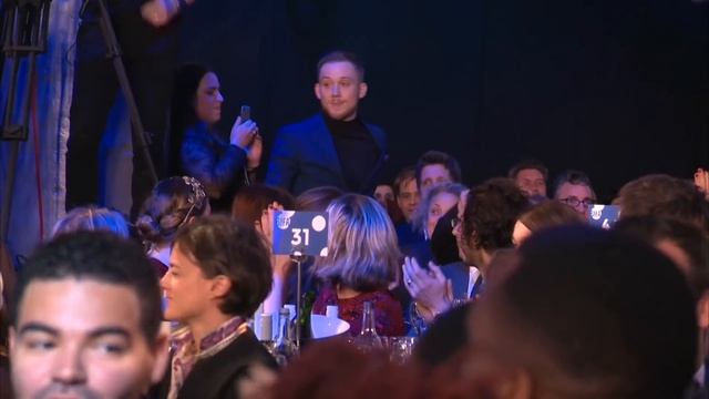 Joe Cole receives Best Actor at BIFAs 2018 for A Prayer Before Dawn смотреть онлайн