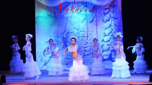 Антрэ, группа по восточным танцам студии Rakassa. Тренер Татаринова Юлия. 25.12.2019 КДЦ Кайдакский смотреть онлайн