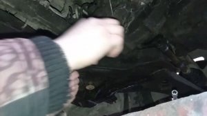 Как снять заднюю подушку (опору) двигателя Ford Focus 1 #RAZNOBOY #FordFocus1 #фордфокус1