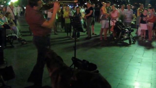 Поющая Собака на набережной в Ялте ч 3 смотреть онлайн