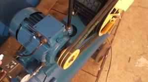 Бежецкий Компрессор к 25 м, двухпоршневой.