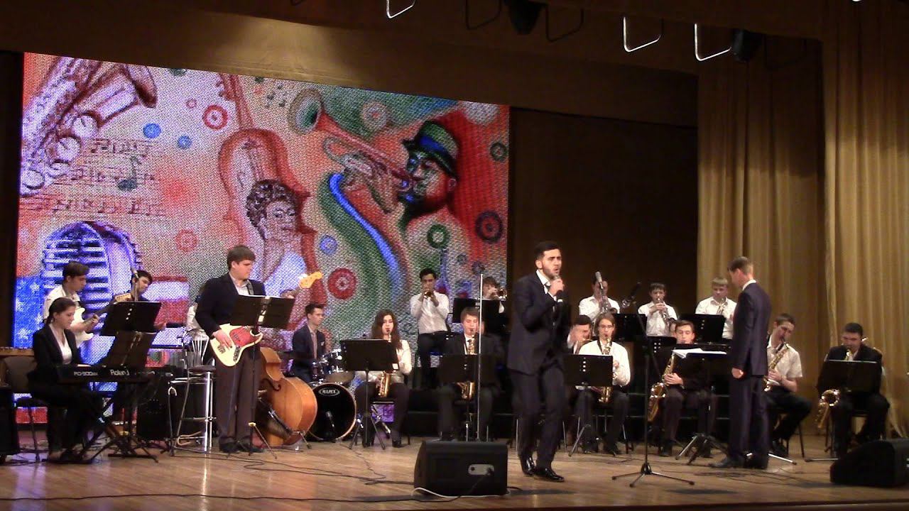 Uptown Funk смотреть онлайн