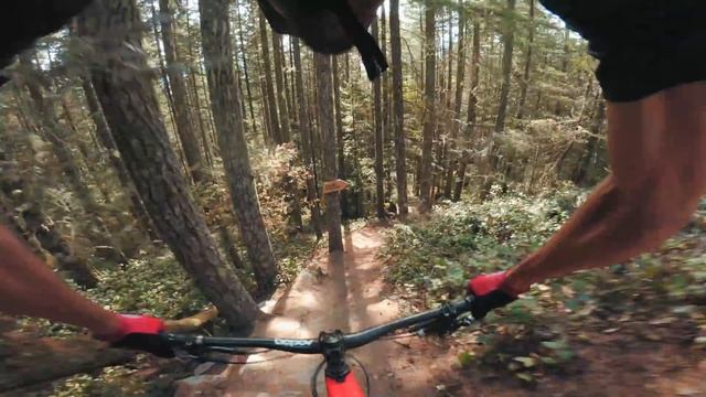SQUAMISH HIDDEN GEMS | Lap 2 of the best slab trails in the world! смотреть онлайн