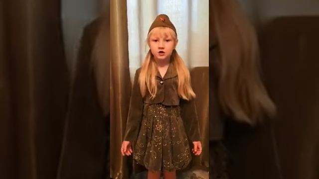 Стихотворение М. Исаковского "Враги сожгли родную хату..." смотреть онлайн