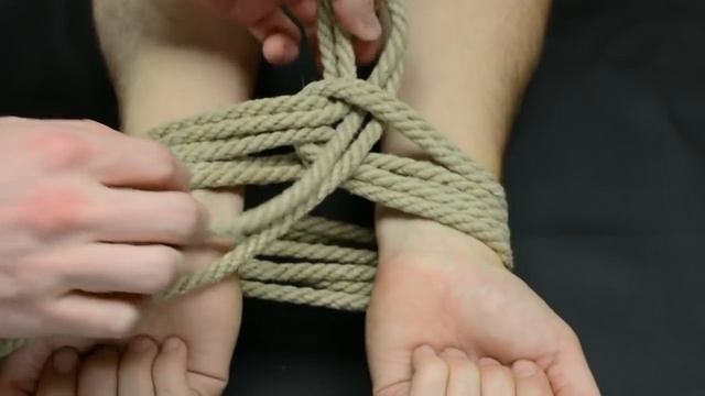 BONDAGE -  Handcuff Tie