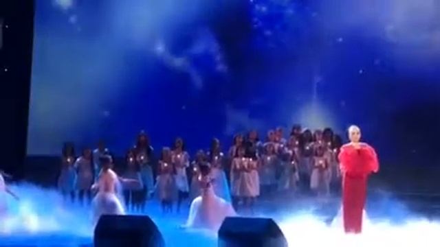 «Аве Мария» в исполнении Светланы Феодуловой и Хора многодетных семей города Москвы, 19.11.2018 смотреть онлайн