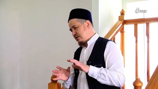 Праздничная молитва в честь праздника Ураза Байрам из мечети города Мелеуз / Сатурн-ТВ Мелеуз