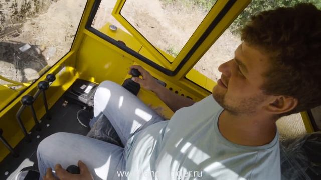 Презентационный видео обзор нового экскаватора LandDigger 3000. смотреть онлайн