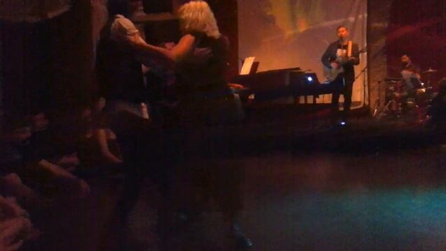 Tamara Bisceglia y Pedro Farias bailan en MILONGA 10 - 3 DE 3 смотреть онлайн