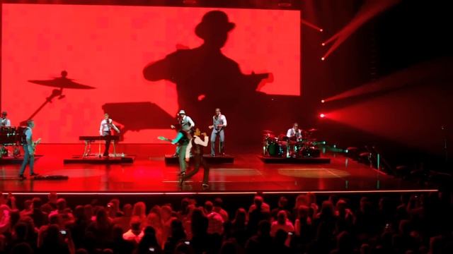 Sade - Paradise (Live 2011)