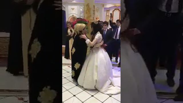 Модар туи дору надорам... смотреть онлайн