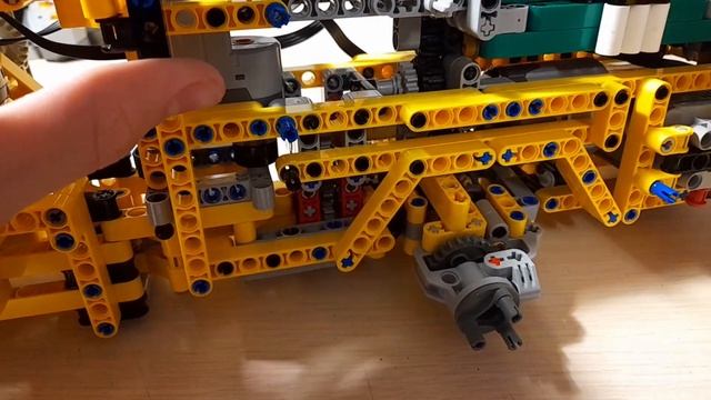 Обзор на набор Лего Техник 42030. Легенда Лего Техник! смотреть онлайн