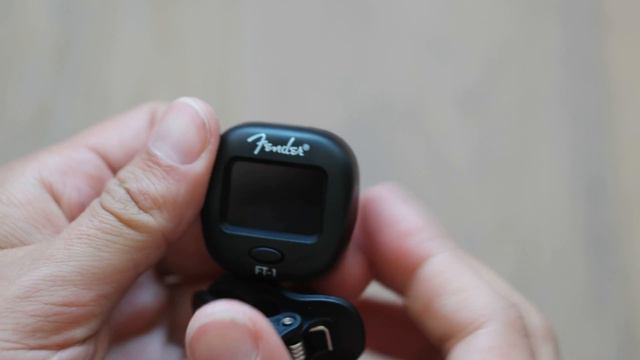 Fender FT-1 clip-on tuner смотреть онлайн