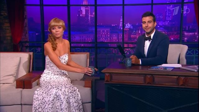 "Острый репортаж" с Аллой Михеевой - Школьная линейка 1 сентября смотреть онлайн