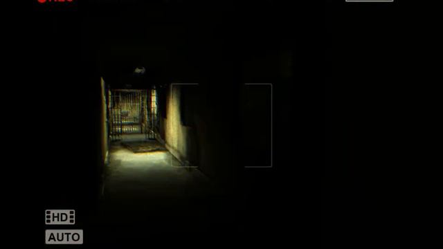 Outlast прохождение без комментариев #3 путешествие по тюрьме психов