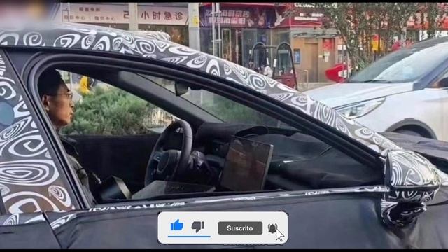 XIAOMI SU7, el primer VE del Gigante Tecnológico. смотреть онлайн